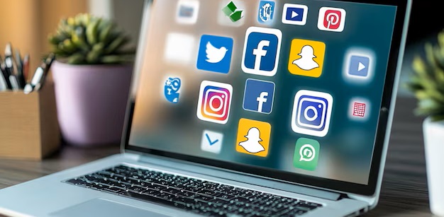 Do Social Media Platforms Impact our Financial Decisions?


